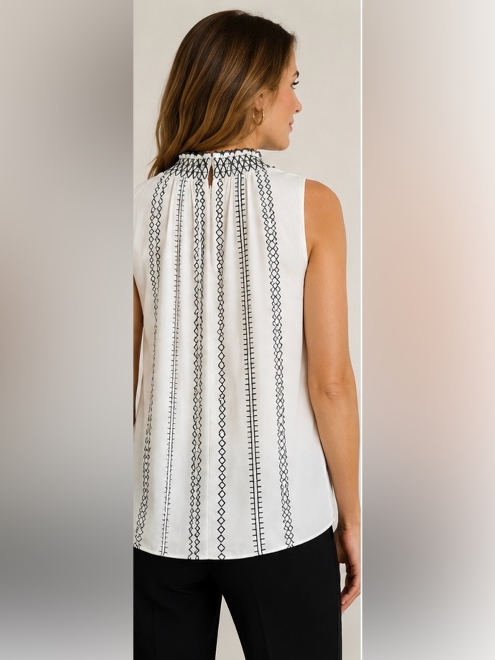 WHBM White House Black Market Embroidered Sleeveless Blouse | Size 8 - Picture 3 of 8